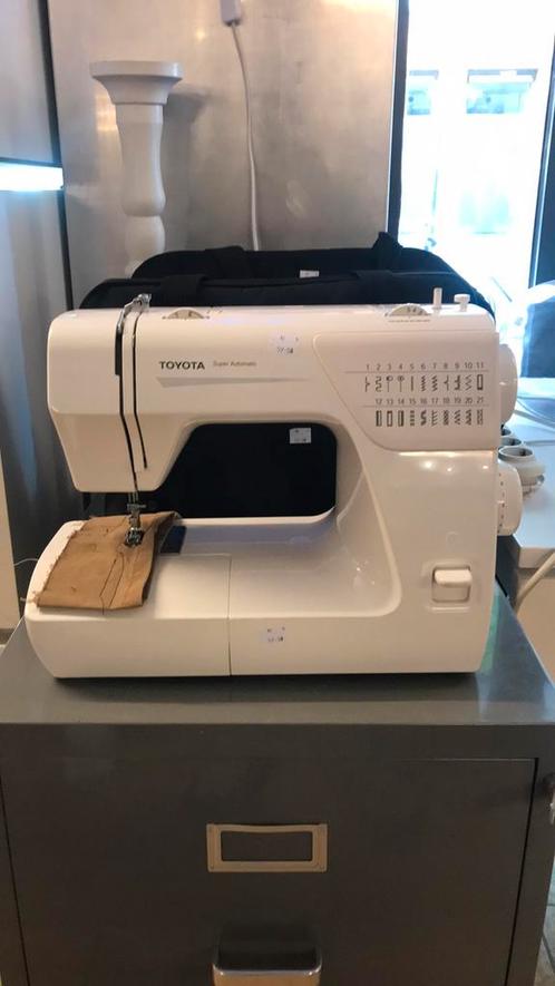 Naaimachine, Hobby en Vrije tijd, Naaimachines en Toebehoren, Zo goed als nieuw, Naaimachine, Overige merken, Industrieel, Ophalen of Verzenden
