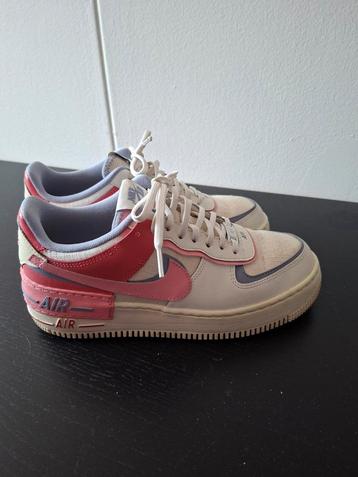 Nike air force shadow 40 beschikbaar voor biedingen