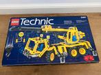 Lego 8460 - Technic Pneumatic Crane Truck, Ophalen of Verzenden, Zo goed als nieuw, Complete set, Lego