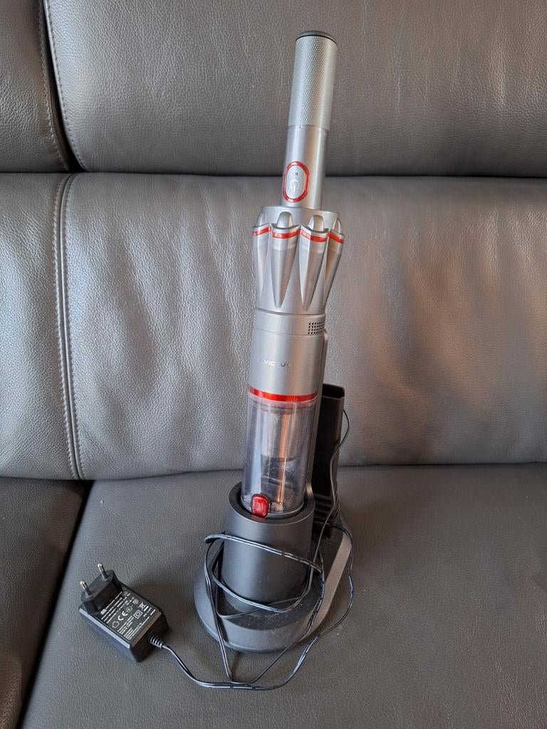 Kruimeldief mini handstofzuiger Invictus, Witgoed en Apparatuur, Ophalen, Gebruikt, Reservoir, Kruimeldief