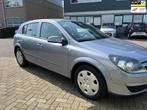 Opel Astra 1.6 Enjoy 5 deurs, Auto's, Opel, 1165 kg, Origineel Nederlands, Te koop, Zilver of Grijs