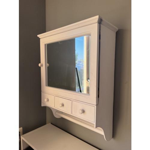 Vintage Witte Kast, Antiek en Kunst, Antiek | Meubels | Kasten, Ophalen of Verzenden