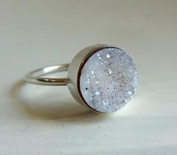 Vintage zilveren ring: geode kristallen beschikbaar voor biedingen
