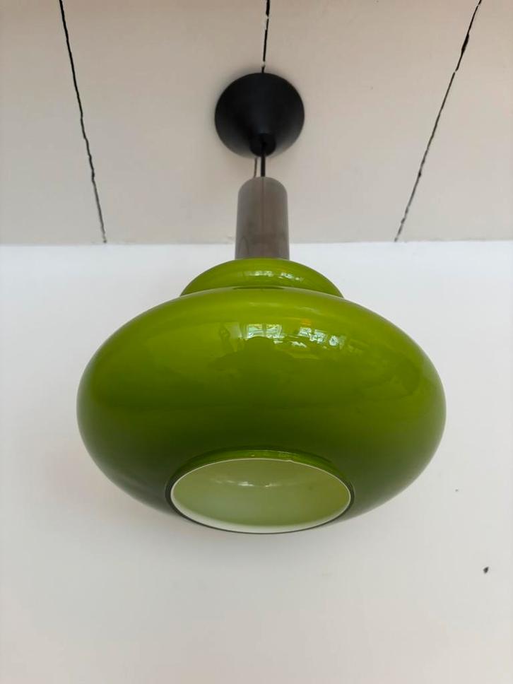 Erg leuke Vintage, retro groene opaalglazen hanglamp ‘70, Huis en Inrichting, Lampen | Hanglampen, Gebruikt, Minder dan 50 cm