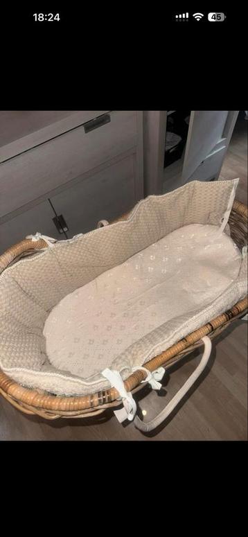 Nieuwe Rieten Baby Wieg beschikbaar voor biedingen