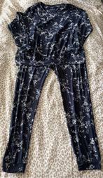 Zgan Leuke pyjama van Primark in maat S. De pyjama is zgan, Ophalen of Verzenden, Zo goed als nieuw