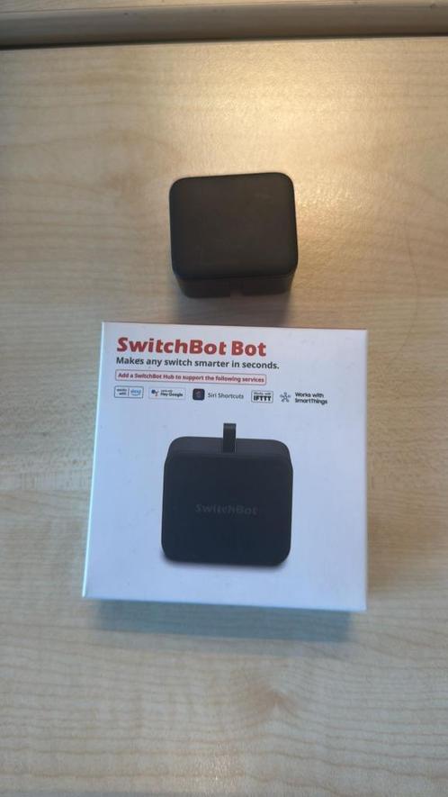 2x SwitchBot Bot – slimme schakelaar, Doe-het-zelf en Verbouw, Elektra en Kabels, Zo goed als nieuw, Schakelaar, Ophalen of Verzenden