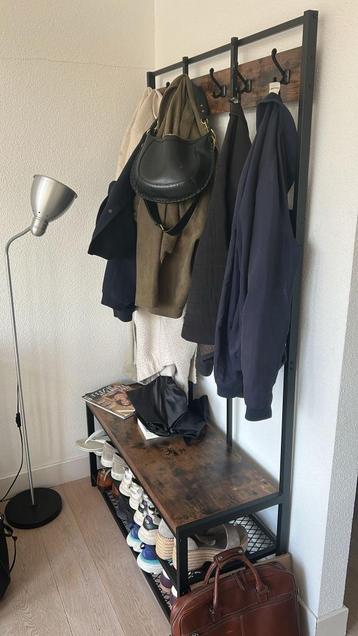 Staande kapstok met schoenenrekje  beschikbaar voor biedingen
