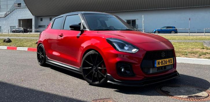 Suzuki Swift 1.4 Boosterjet 129pk Smart Hybrid 2022 Rood, Auto's, Suzuki, Particulier, Swift, Hybride Elektrisch/Benzine, C, Hatchback