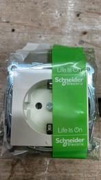 Merten WCD 13x polarwit, 2x afdekramen, 5xblindkappen, Ophalen of Verzenden, Nieuw, Stopcontact