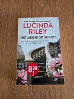 Lucinda Riley - Het meisje op de rotsen, Lucinda Riley, Ophalen of Verzenden, Zo goed als nieuw, Nederland