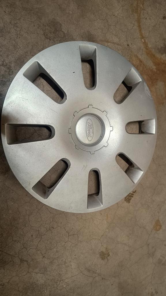 Ford Focus wieldop 15 inch - Gebruikt, Auto diversen, Wieldoppen, Gebruikt, Ophalen of Verzenden