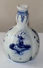 Delfts blauw reclame vaasje P. Hoppe liqueurs & gins-112610, Antiek en Kunst, Ophalen of Verzenden
