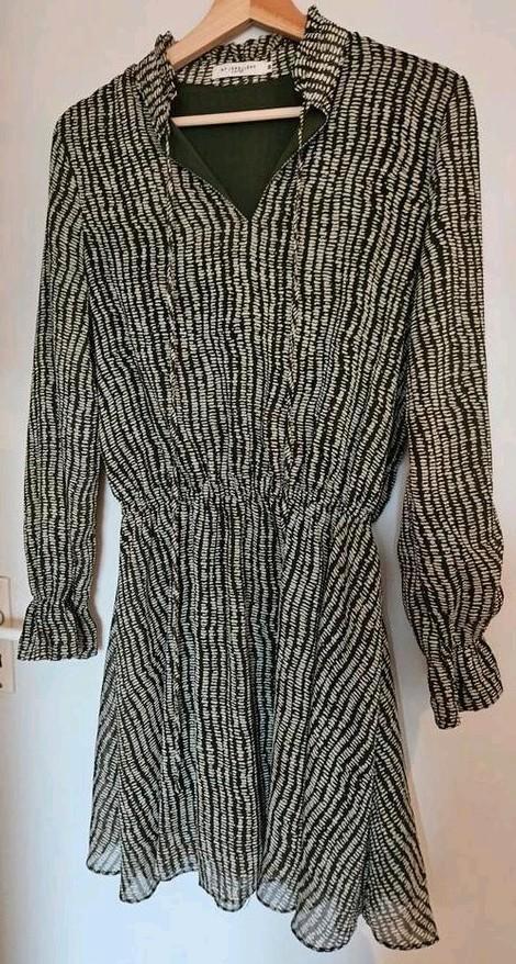 Leuke groene jurk my jewellery maat M, Kleding | Dames, Jurken, Zo goed als nieuw, Maat 38/40 (M), Groen, Boven de knie, Ophalen of Verzenden