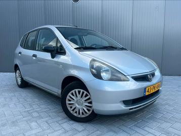 Honda Jazz 1.2 I S 2004 Grijs beschikbaar voor biedingen