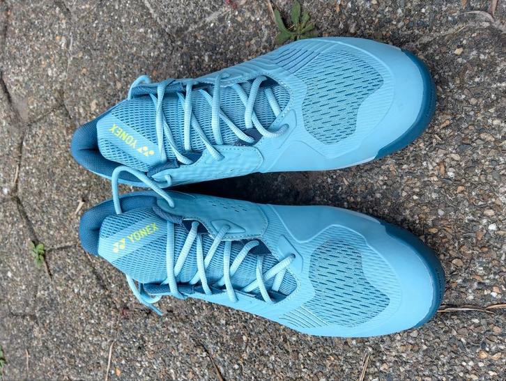 Yonex tennis schoenen, Sport en Fitness, Tennis, Zo goed als nieuw, Schoenen, Overige merken, L00, Ophalen of Verzenden