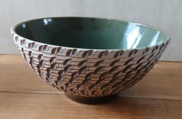 Bloempot belgisch relief, lijkt op riet/vlechtwerk.  beschikbaar voor biedingen