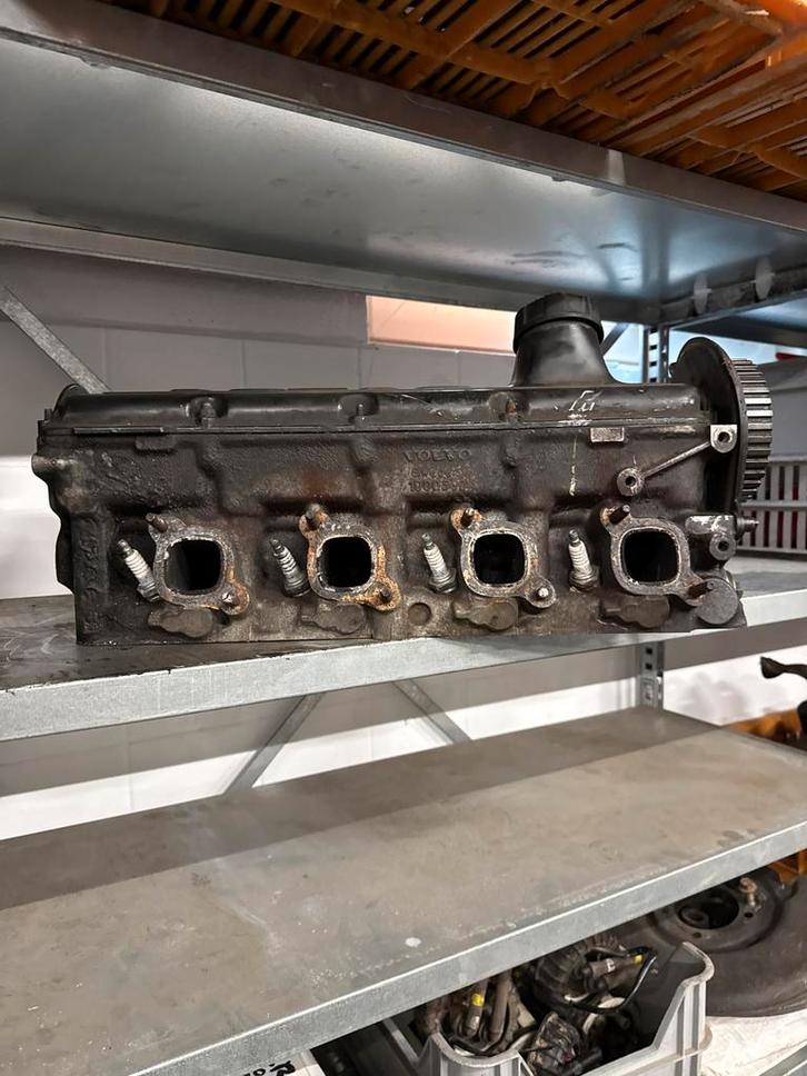 Volvo 530 Cilinderkop - Gebruikt, Auto-onderdelen, Motor en Toebehoren, Volvo, Gebruikt, Ophalen of Verzenden