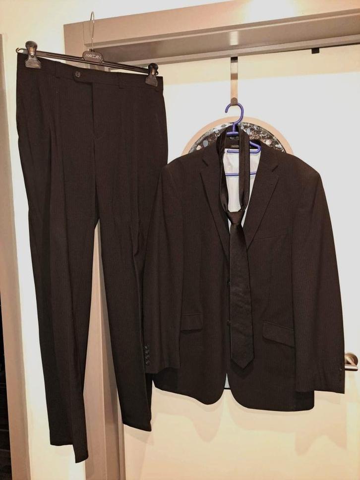 Kostuum heren mt 50, mèt das, Kleding | Heren, Kostuums en Colberts, Zo goed als nieuw, Maat 48/50 (M), Zwart, Ophalen of Verzenden