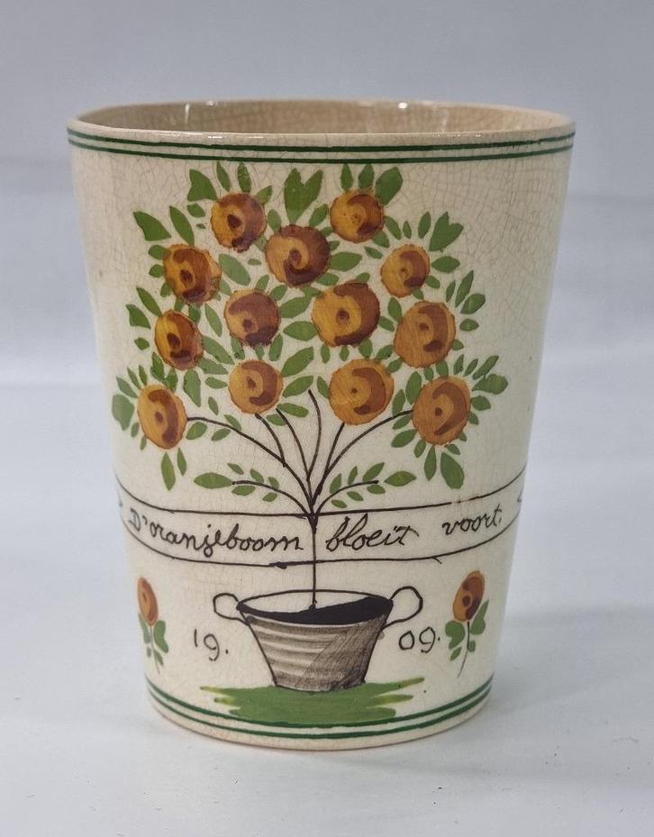 Geboorte beker Prinses Juliana 1909 PZH Gouda 1909, Antiek en Kunst, Antiek | Keramiek en Aardewerk, Verzenden