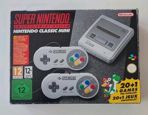 SUPER NINTENDO CLASSIC MINI SNES console, Spelcomputers en Games, Spelcomputers | Nintendo Super NES, Zo goed als nieuw, Met 2 controllers
