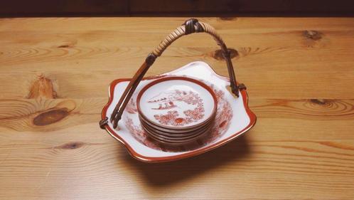Bonbonschaaltje en zes bordjes, Japans tafereeltje, Antiek en Kunst, Antiek | Porselein, Ophalen of Verzenden