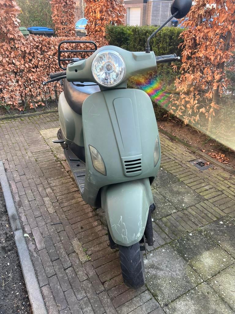 Scooter 50cc gts toscana, Fietsen en Brommers, Snorfietsen en Snorscooters, Overige merken, Ophalen of Verzenden, Zo goed als nieuw