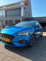 Ford Focus 1.5 Ecoboost 150pk dealer onderhouden, Auto's, Ford, Stof, Zwart, 4 cilinders, Blauw