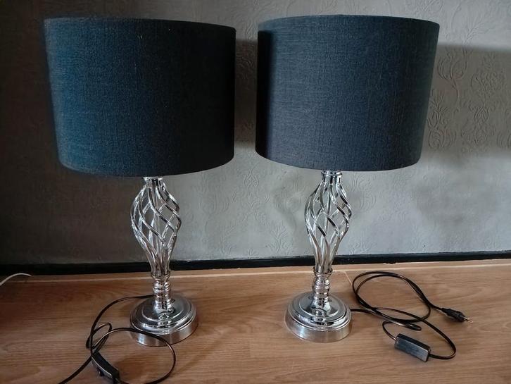 2 stuks tafellampen, Huis en Inrichting, Lampen | Tafellampen, Zo goed als nieuw, Minder dan 50 cm, Ophalen of Verzenden
