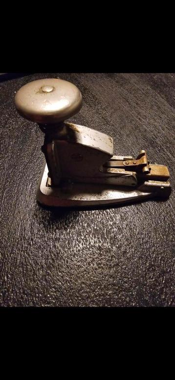 Vintage Bureau Stapler - Nietmachine beschikbaar voor biedingen