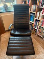 BoConcept Wing Draaifauteuil met Hocker, Ophalen, Gebruikt, Leer, 75 tot 100 cm