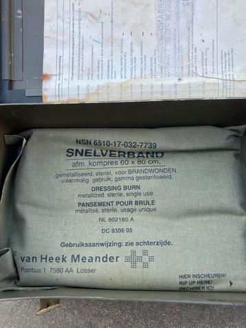 Militair Legergroen EHBO kistje met inhoud beschikbaar voor biedingen