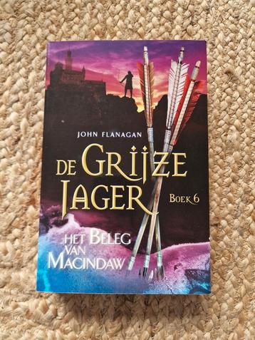 John Flanagan - Het beleg van Macindaw beschikbaar voor biedingen