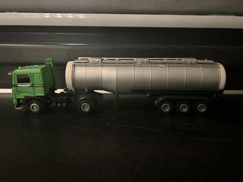 Tekno Volvo F12 met 3 asser chemie tankwagen, Hobby en Vrije tijd, Modelauto's | 1:50, Zo goed als nieuw, Bus of Vrachtwagen, Tekno