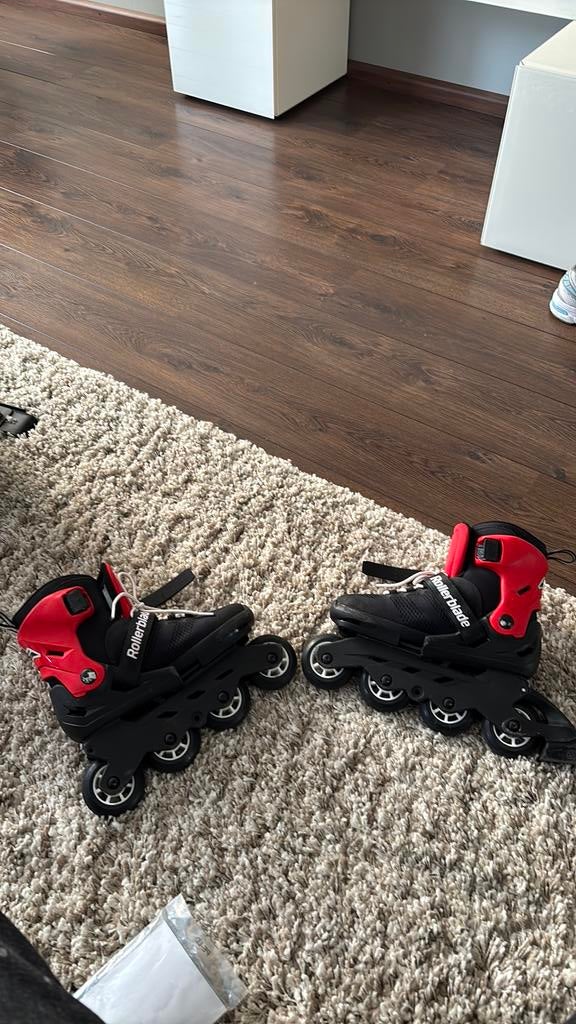 Rollerblade skeelers, Sport en Fitness, Skeelers, Ophalen, Verstelbaar, Zo goed als nieuw