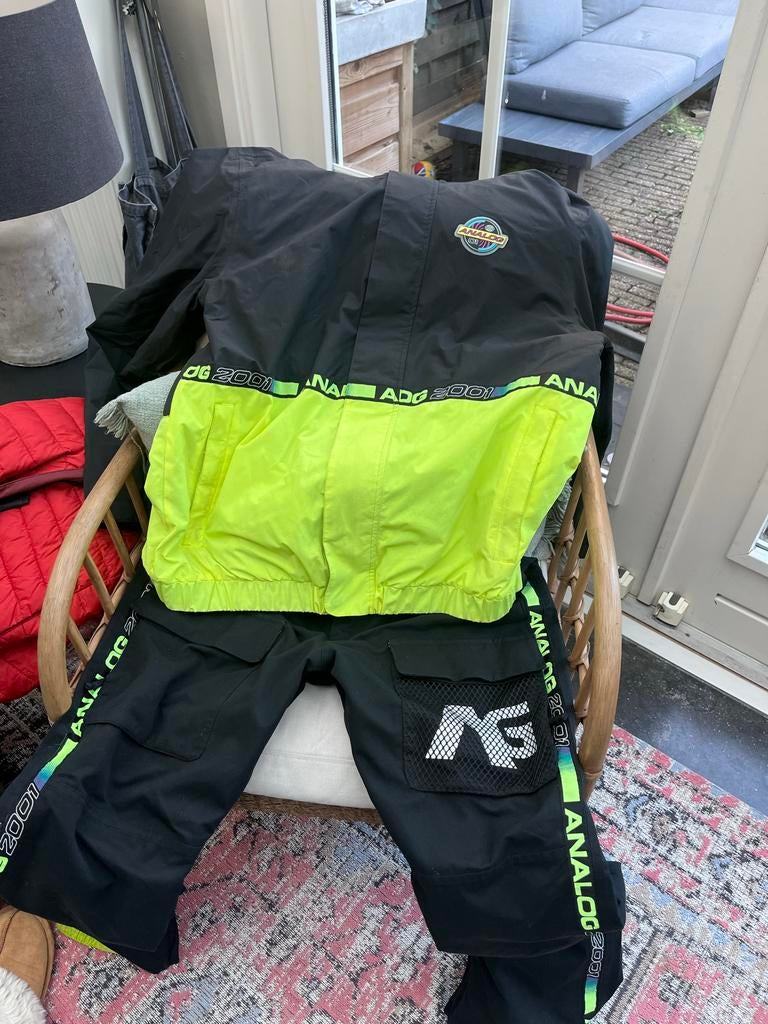 Burton Snowboard Kleding Set - Jas en Broek, Kleding | Dames, Wintersportkleding, Ophalen, Gedragen, Maat 38/40 (M), Pak