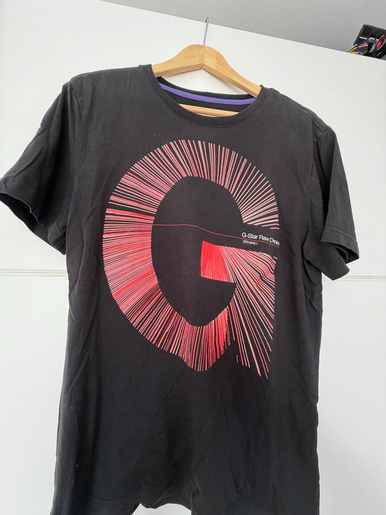 G-Star Raw T-shirt Zwart met Rood Logo Maat L, Ophalen of Verzenden, Zo goed als nieuw, Maat 52/54 (L), Zwart