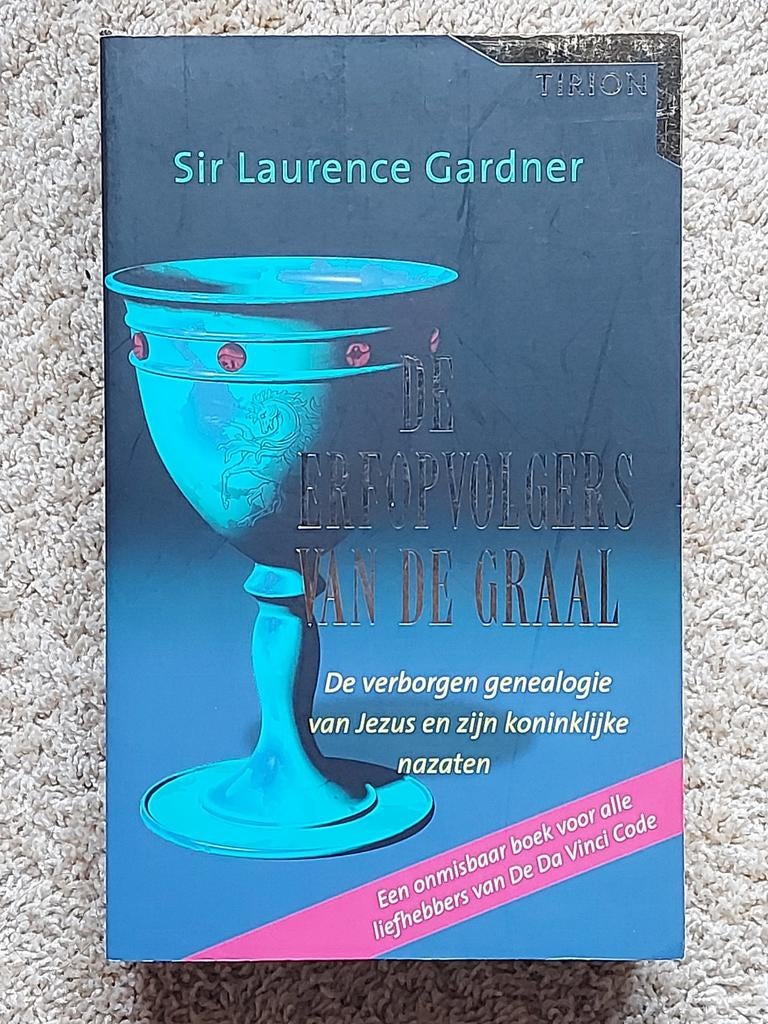 De Erfopvolgers van de Graal - Sir Laurence Gardner, Ophalen of Verzenden, Zo goed als nieuw, Sir Laurence Gardner, Christendom | Katholiek