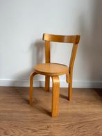 Vintage Alvar Aalto 68 kinderstoel, Kinderen en Baby's, Kinderkamer | Tafels en Stoelen, Ophalen of Verzenden, Gebruikt, Stoel(en)