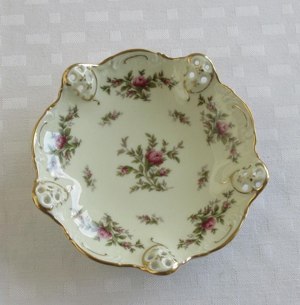 Schaaltje Rosenthal Moosrose, Antiek en Kunst, Ophalen of Verzenden