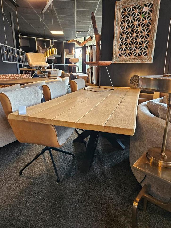 Boomstam tafel massief eiken spinpoot opruiming, Huis en Inrichting, Tafels | Eettafels, Nieuw, 50 tot 100 cm, 200 cm of meer