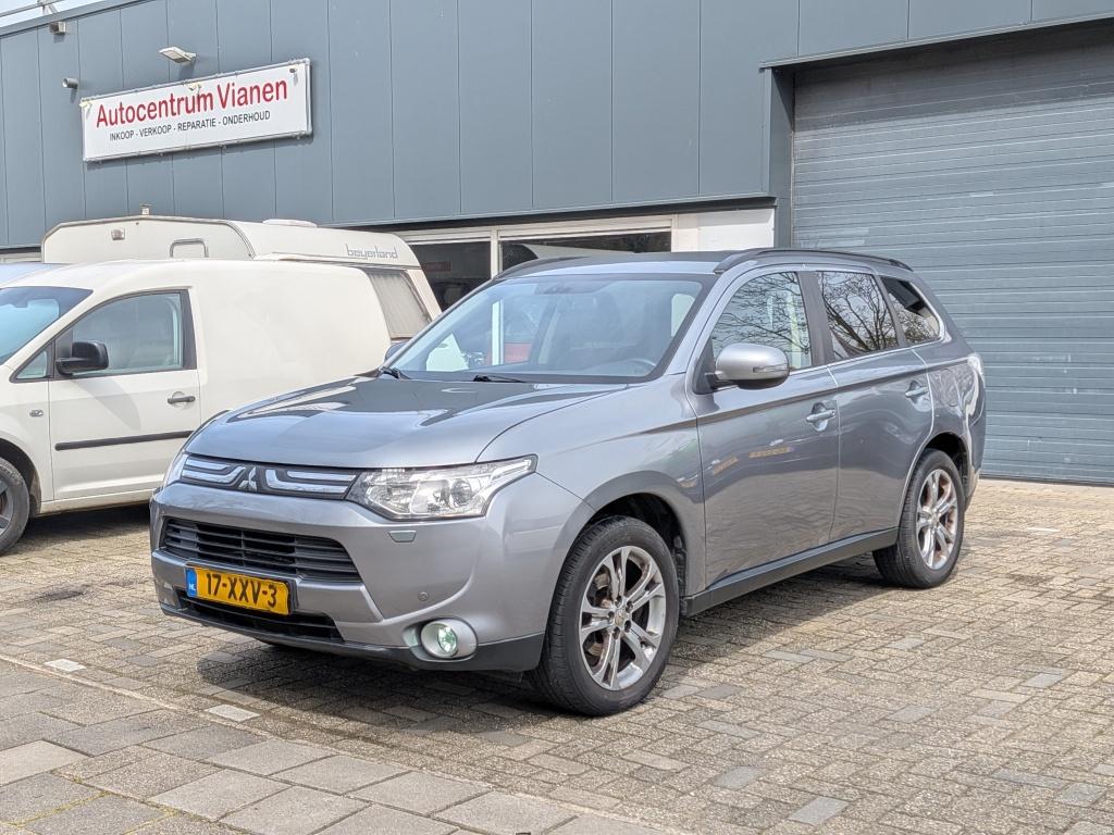 Mitsubishi Outlander 2.0 Intense+ 7 pers Automaat Clima NL A, Auto's, Mitsubishi, Bedrijf, Te koop, Outlander, ABS, Achteruitrijcamera