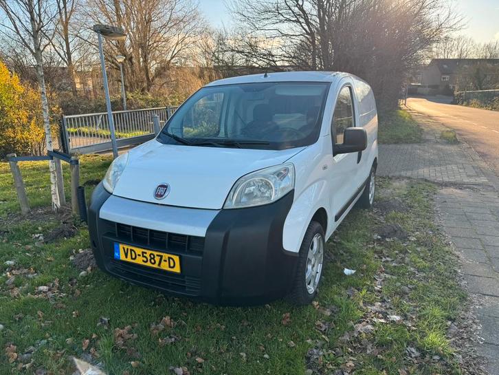 Fiorino 1.3 jtd  2013 Euro5 223000km Airco Carplay apk 12-26, Auto's, Bestelauto's, Bedrijf, ABS, Airconditioning, Android Auto