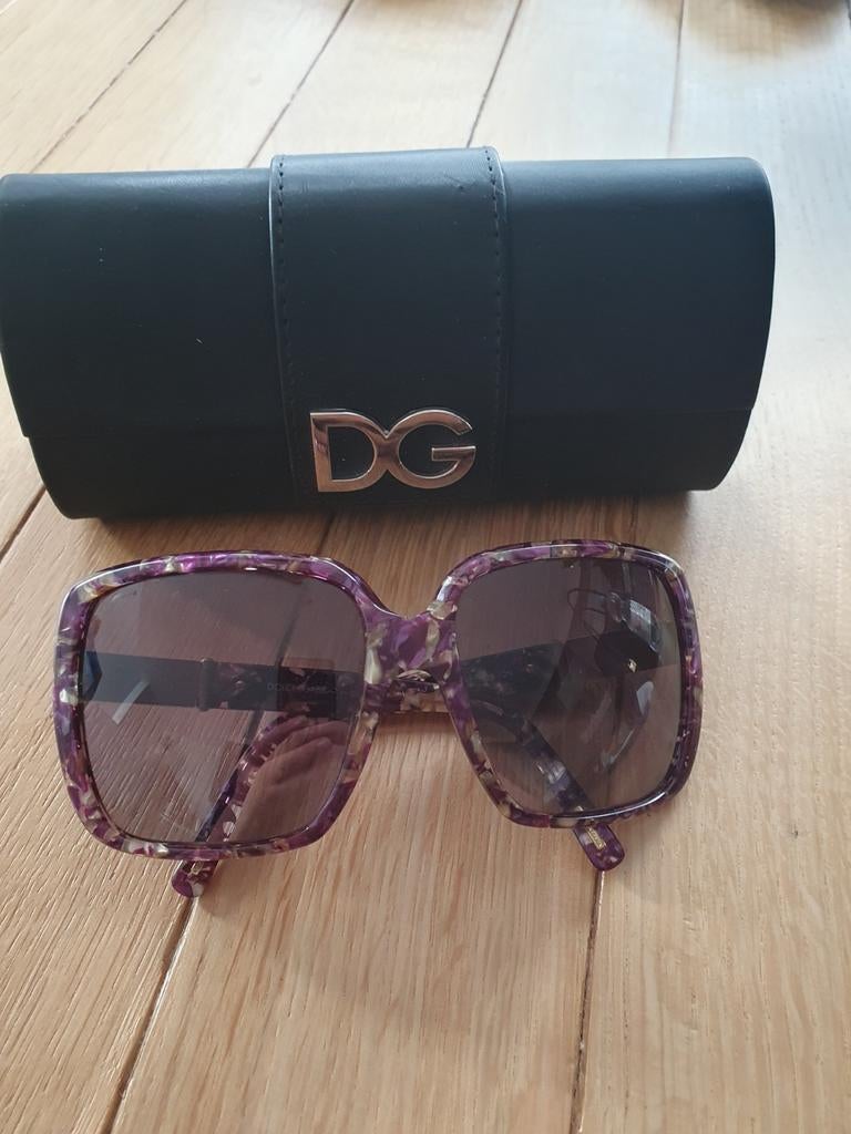 Dolce & Gabbana Zonnebril - Paars/Goud, Sieraden, Tassen en Uiterlijk, Zonnebrillen en Brillen | Dames, Ophalen of Verzenden, Zonnebril