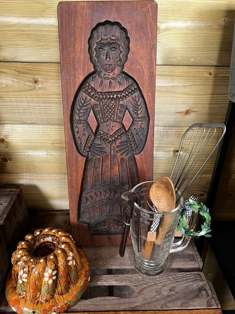 Oude houten koekplank speculaasplank pop vrouw, Antiek en Kunst, Antiek | Keukenbenodigdheden, Ophalen of Verzenden