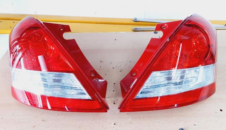 Suzuki swift 1.6 sport achterlichten ( yp6 modellen ), Auto-onderdelen, Verlichting, Suzuki, Nieuw, Ophalen of Verzenden