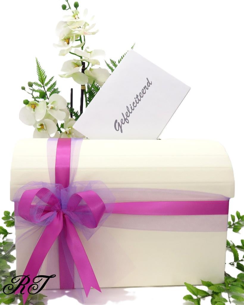Prachtige ivoren enveloppendoos met lila tule en azalea lint, Ophalen of Verzenden, Nieuw, Feestartikel, Geboorte of Huwelijk