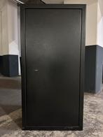 Grote zware kluis en brandkast uit garagebedrijf, Ophalen, Zo goed als nieuw, Brandkast
