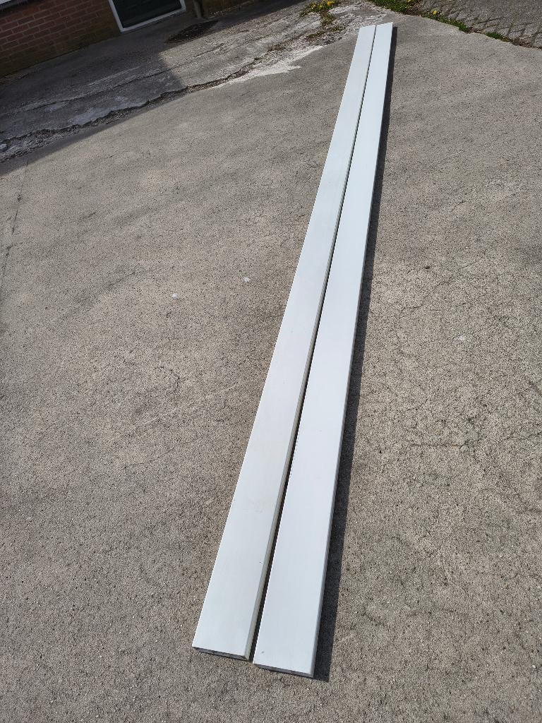 2x kunststof plank wit 13.5x3.8x5000, Doe-het-zelf en Verbouw, Hout en Planken, Ophalen, 25 tot 50 mm, Zo goed als nieuw, Plank