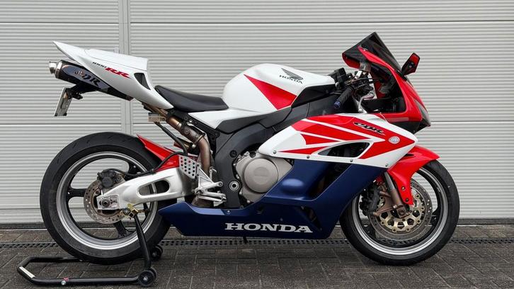 HONDA CBR 1000 RR FIREBLADE | 29xxx km! | 35kw, Motoren, Motoren | Honda, Bedrijf, Super Sport, 12 t/m 35 kW, 4 cilinders, Ophalen